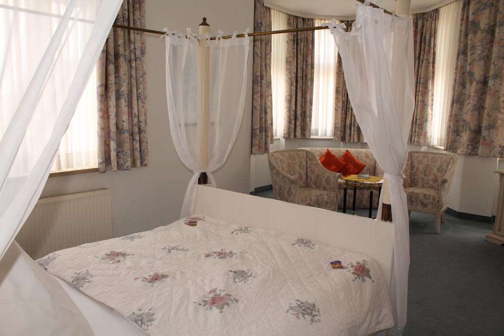 Hotel Fürsteneck Bernburg Habitación foto