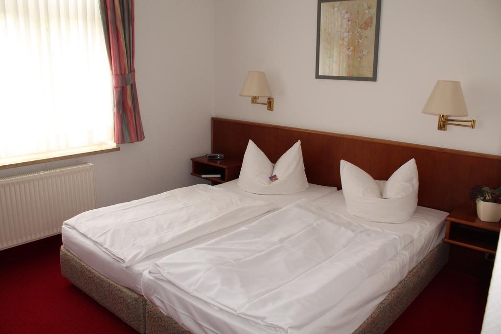 Hotel Fürsteneck Bernburg Habitación foto